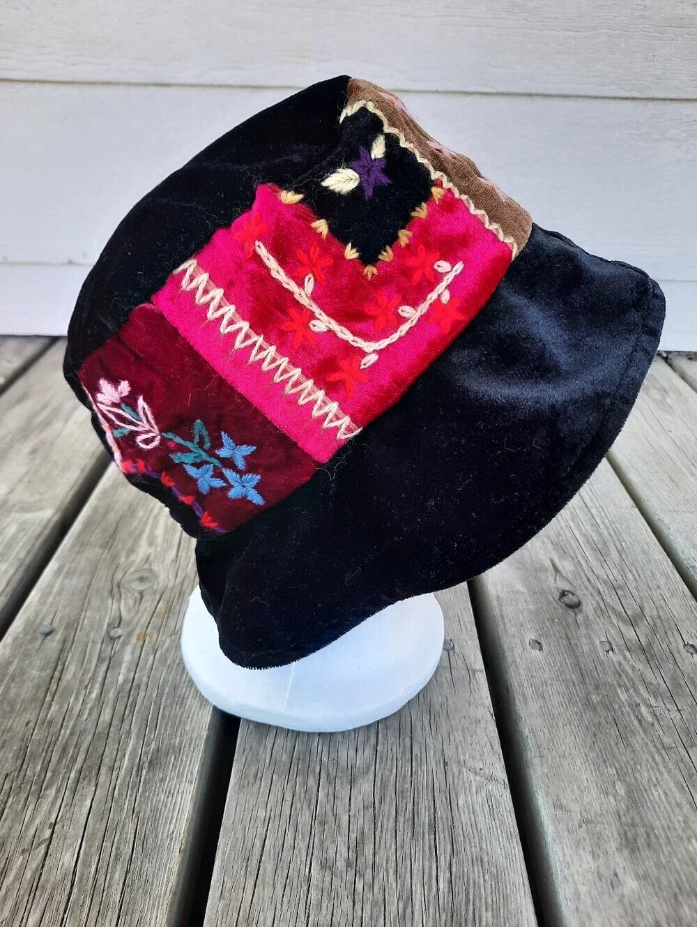 Vintage 90s/Y2K Velvet Patchwork Embroided Floral Bucket Hat Boho Hippie OS